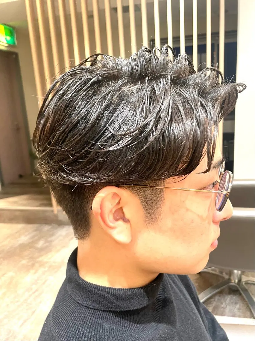 メンズ センターパート メンズパーマ 匠メンズショート✖️ アップバングNoroのヘアスタイル
