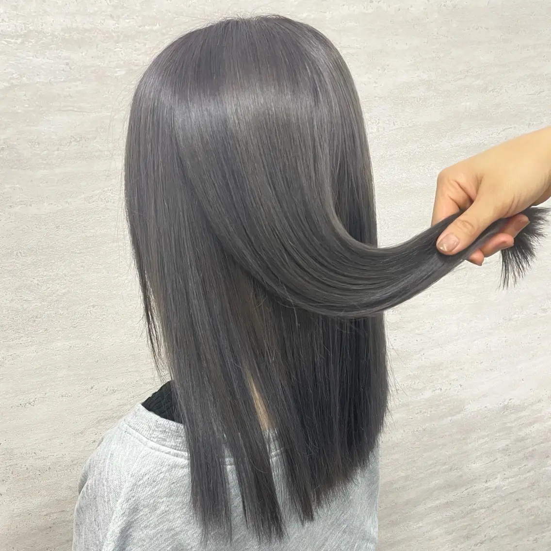 カラー ブリーチ ケアブリーチ ダブルカラー グレージュ ラベンダーカラー カット ヘアカラー トリートメント 透明感カラー/艶髪/ ハイトーン/栄/谷崎のヘアスタイル
