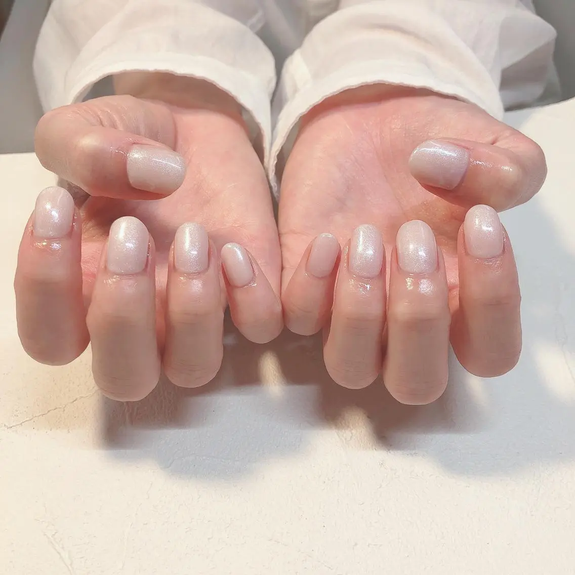 ネイル ホワイト ハンドネイル nails 🎀meのネイルデザイン