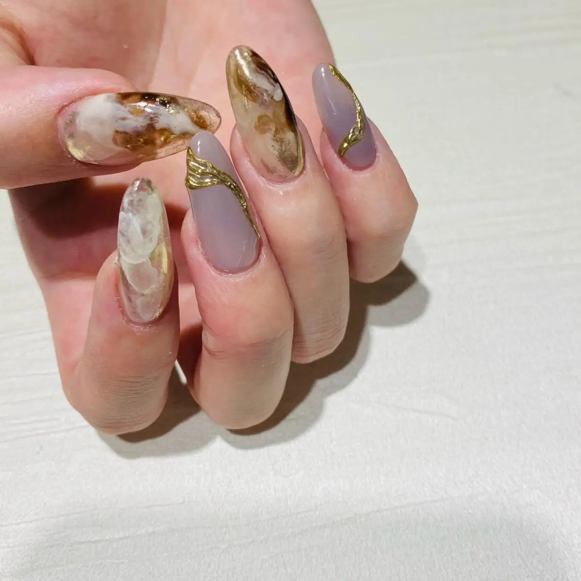 ロング ネイル ゴールド 大理石ネイル(マーブル) ニュアンスネイル スカルプネイル GLADnail nuanceのネイルデザイン