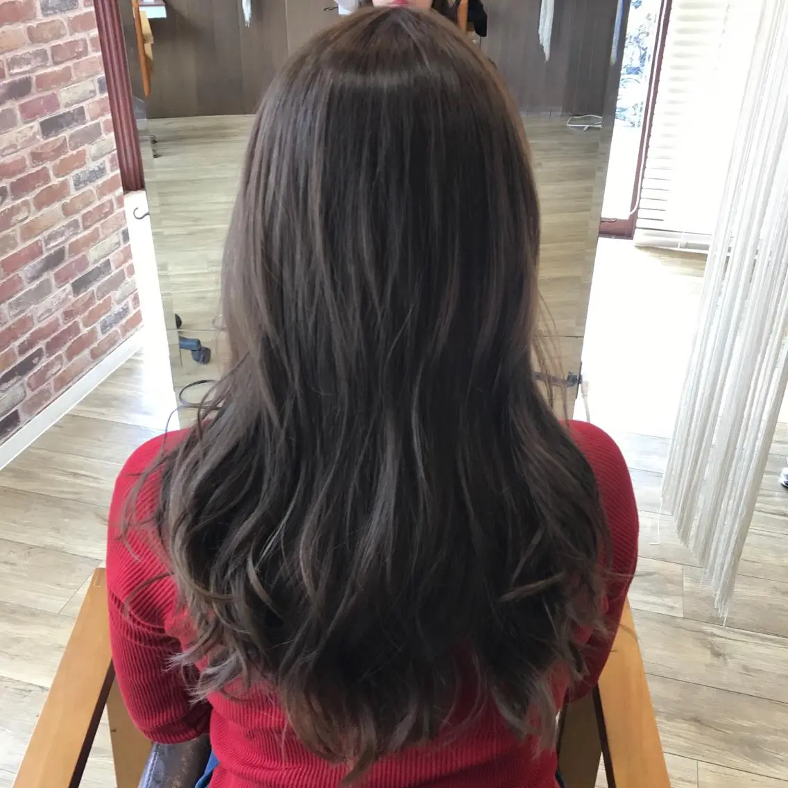 ロング カラー ハイライトカラー イルミナカラー ハイライト 松田 類生のヘアスタイル