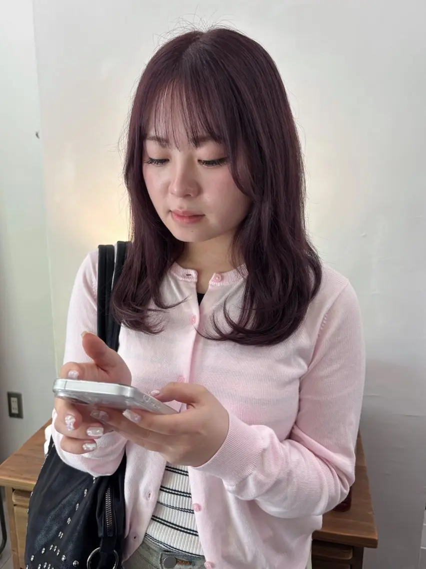カラー サトウ ナナのヘアスタイル