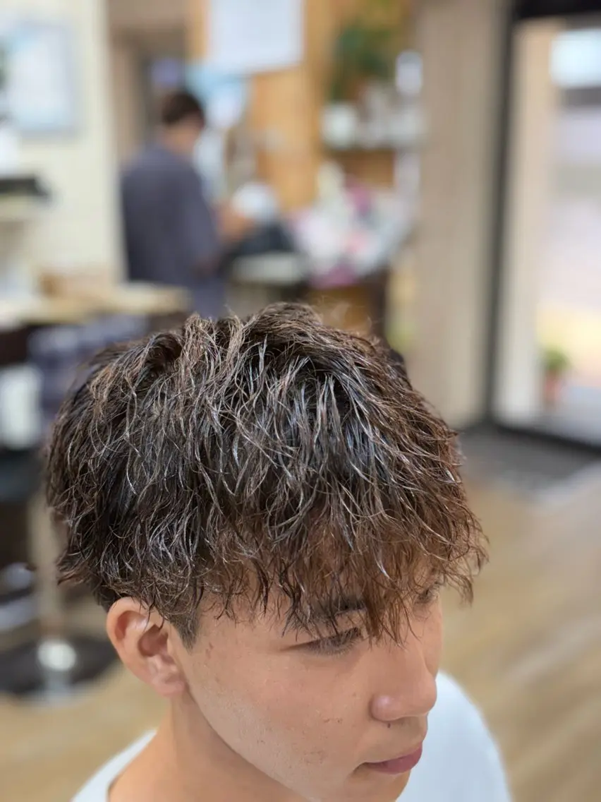 カラー パーマ メンズ メンズブリーチ ブリーチ ブラウンカラー ブリーチなしカラー 髪質改善Acero 稲田圭翔のヘアスタイル