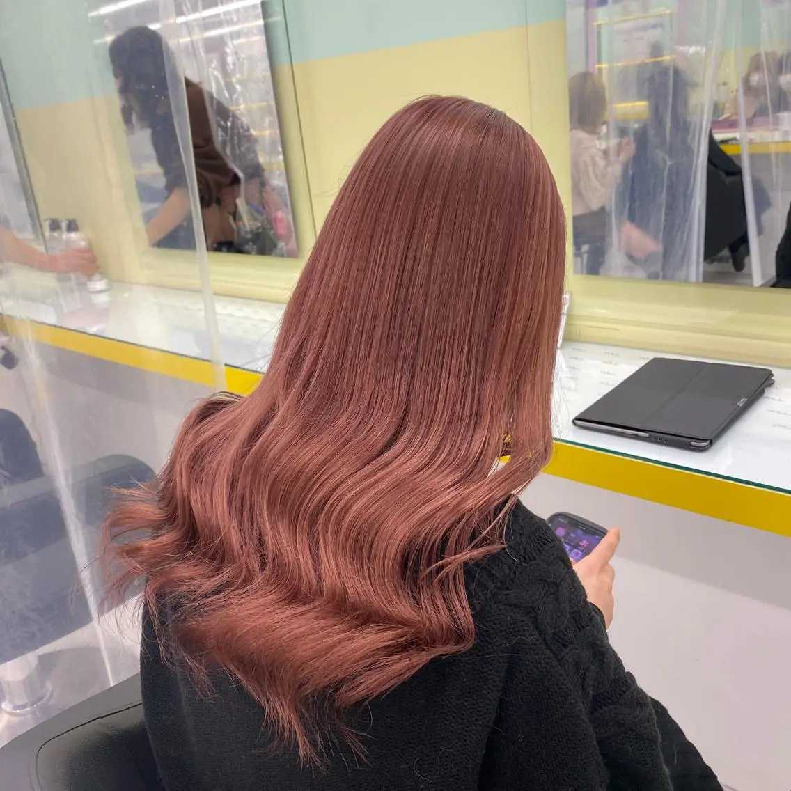 セミロング カラー ヘアアレンジ ヘアカラー トリートメント mai🍑暖色カラー /レイヤー💖のヘアスタイル