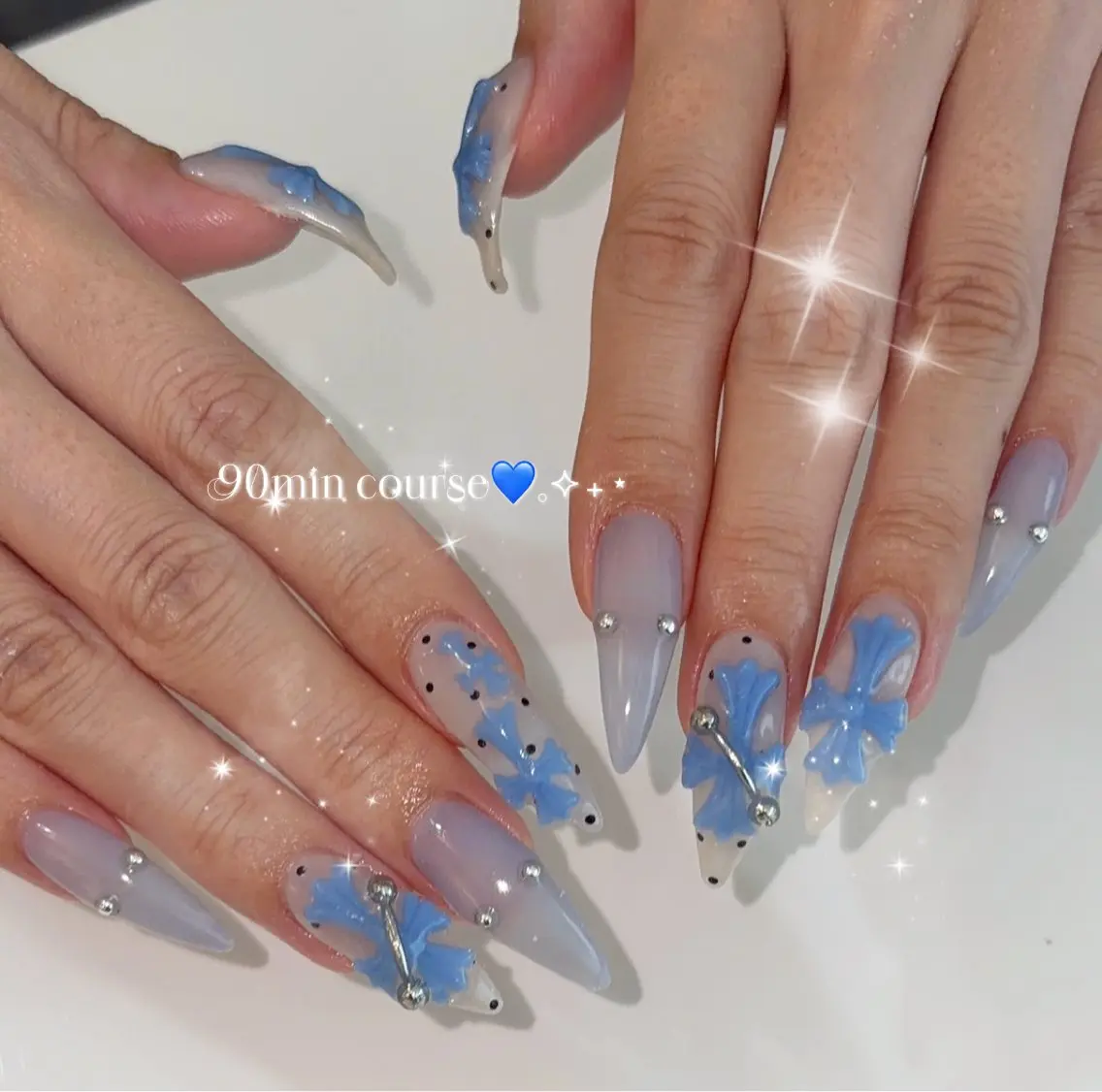 ネイル ハンドネイル ViViA momokaのネイルデザイン