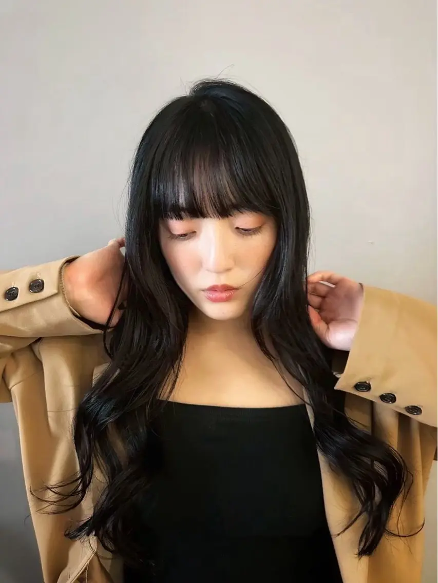 ロング カラー 黒髪 ヘアカラー ふさ透明感カラーㅤ⠀ 艶カラー🤍のヘアスタイル
