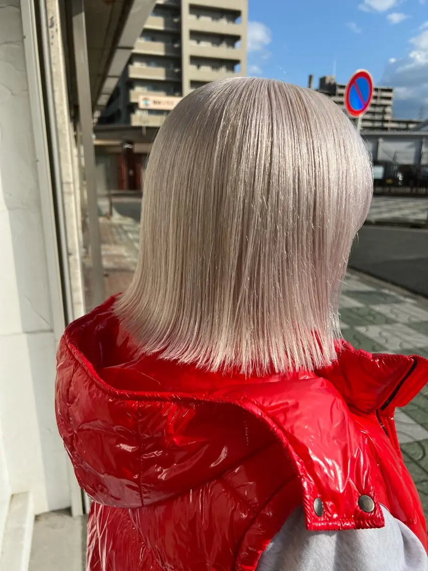 ミディアム カラー ショートボブ ミディアムパーマ バレイヤージュ ブリーチ ケアブリーチ 村岡 芽衣のヘアスタイル