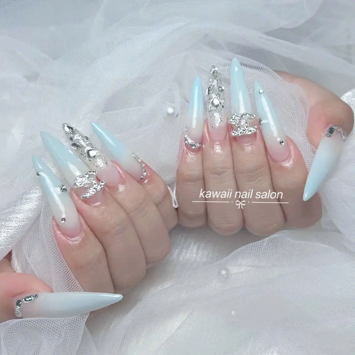 ネイル ドット フレンチネイル 韓国ネイル マグネットネイル オフィスネイル Kawaii Nail Salonのネイルデザイン