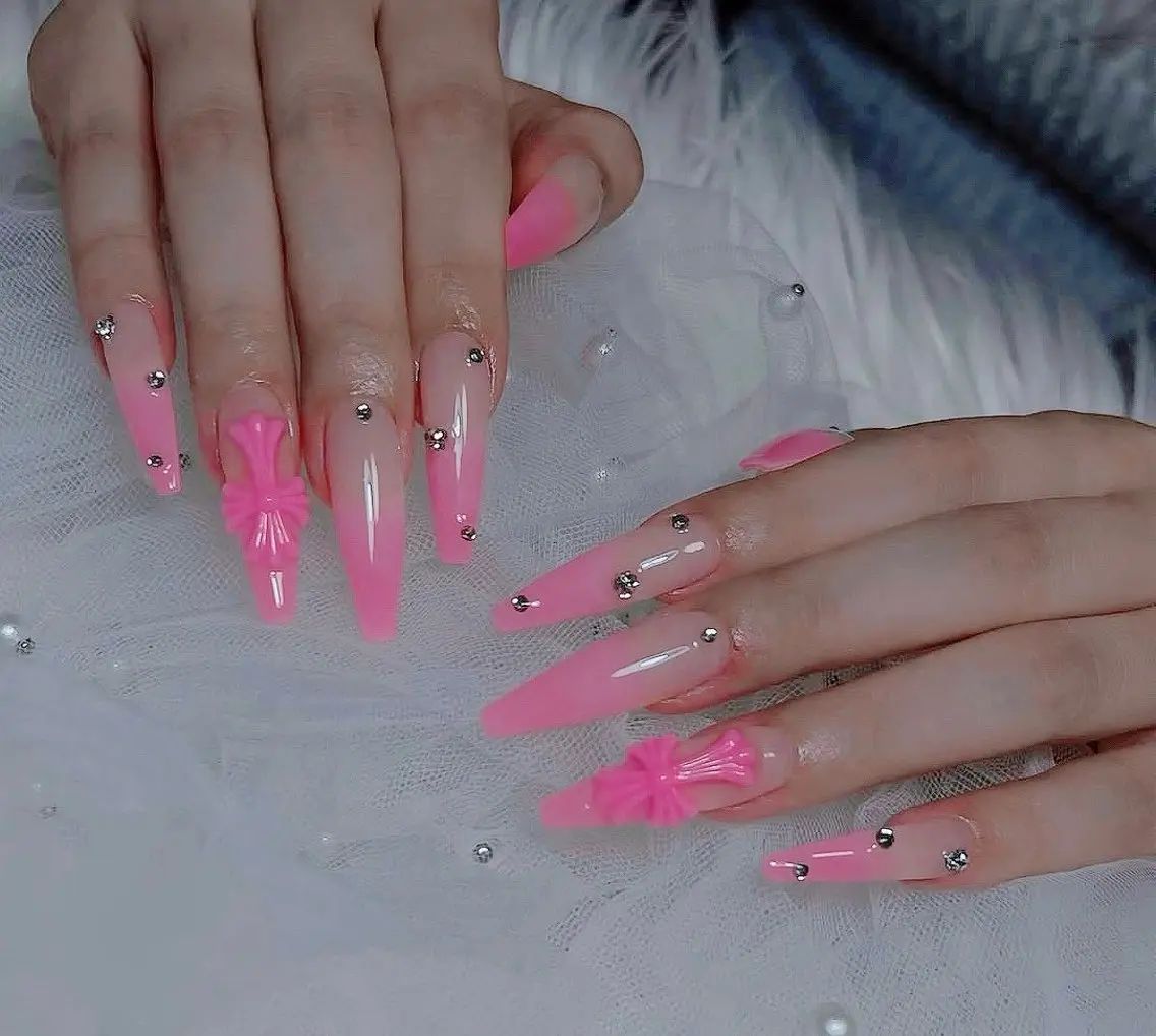 ネイル チークネイル 長さ出し フラッシュネイル フレンチネイル グラデーション ハンドネイル Lenie Nail Salonのネイルデザイン