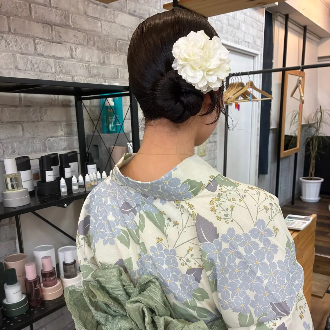 ヘアアレンジ 成人式 結婚式・ブライダル 着付け KAREN🕊️ 大宮美容室のヘアスタイル