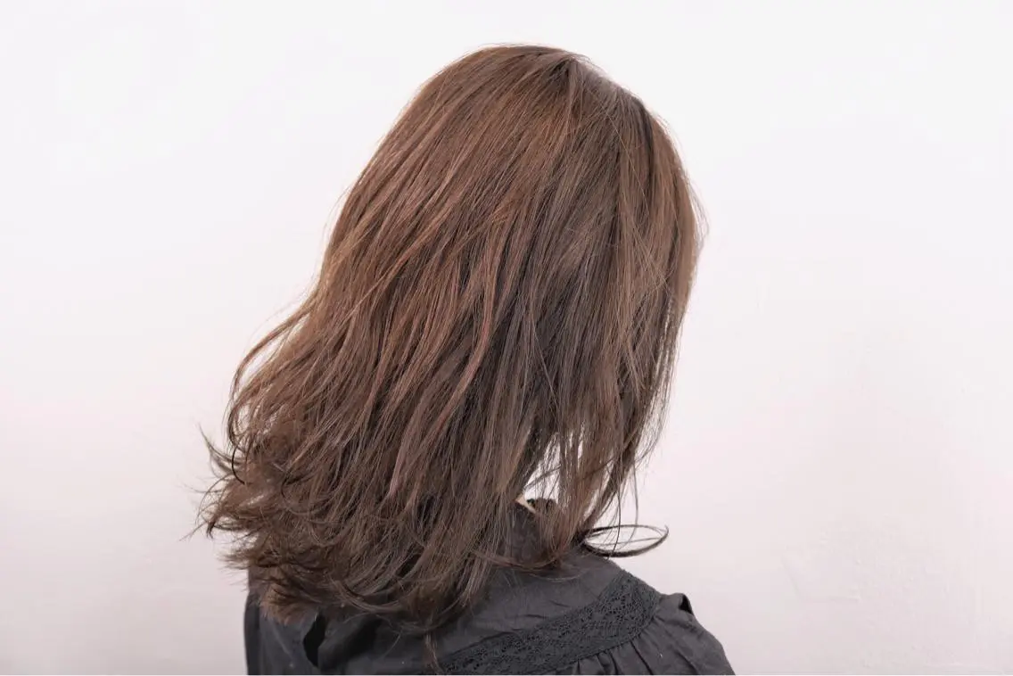 ミディアム レイヤーカット 透明感カラー🇰🇷 レイヤー✨桑原　研太のヘアスタイル