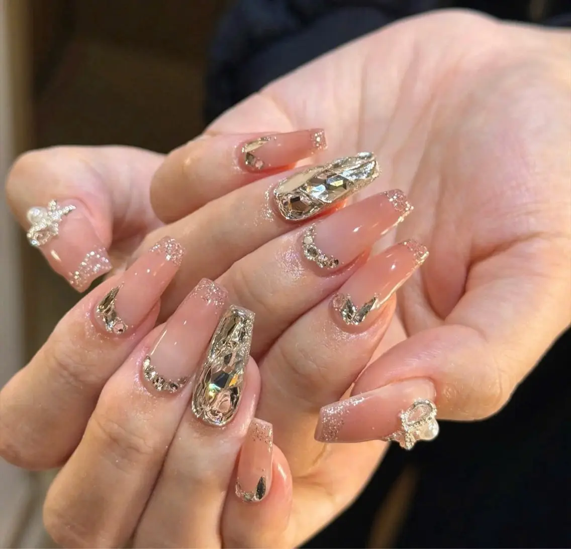 ネイル フレンチネイル キラキラネイル マグネットネイル ミラーネイル シンプルネイル ハンドネイル Tira Nailのネイルデザイン