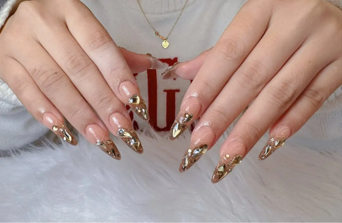 ネイル チークネイル 長さ出し フットネイル 韓国ネイル マグネットネイル Luxe Nailのネイルデザイン