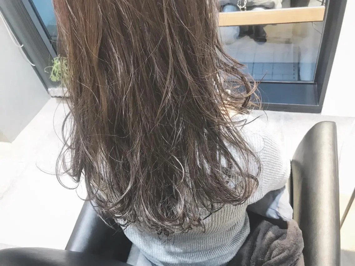 セミロング カラー アッシュ 透明感カラー 眉毛ワックス konomiの眉毛・アイブロウイメージ