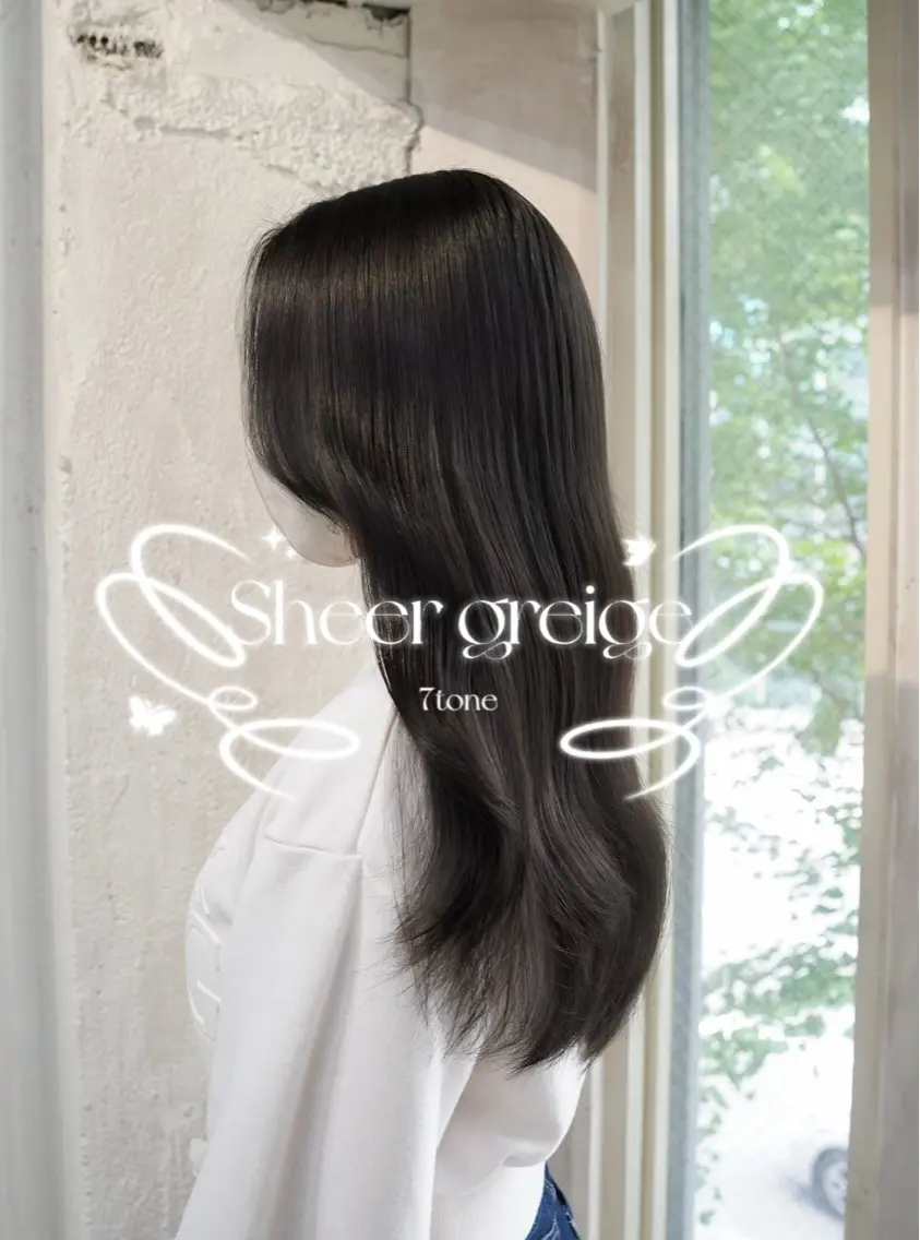 ロング カラー グレージュ レイヤーカット カット ヘアカラー 透明感カラー カラー/チサトのヘアスタイル
