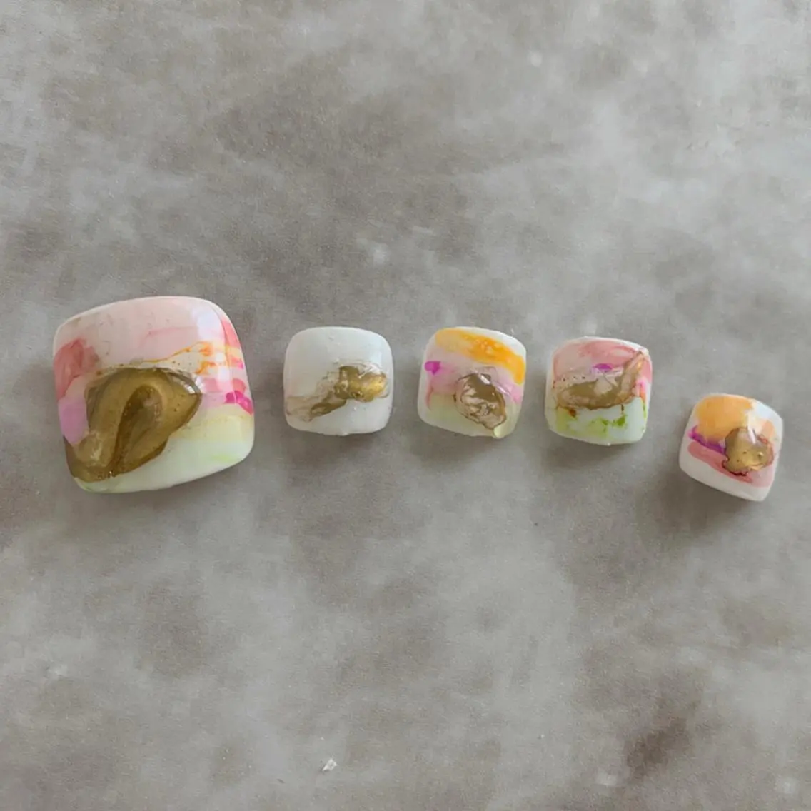 ネイル ぷっくりネイル 名嘉眞 ゆかりのネイルデザイン