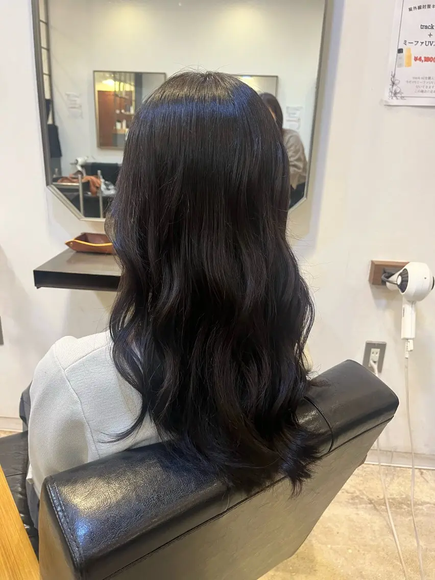 ロング ヘアカラー 小堀 いぶきのヘアスタイル