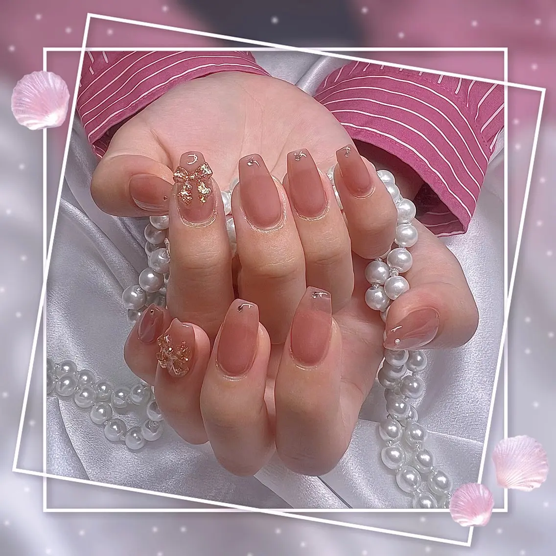 ネイル フレンチネイル グラデーション キラキラネイル 韓国ネイル マグネットネイル Chill Nailsalonのネイルデザイン