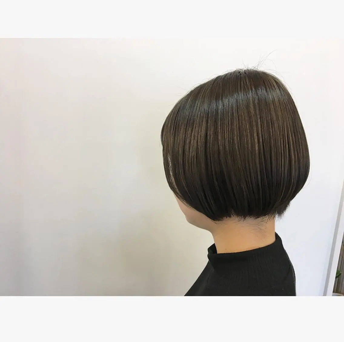 ショート カラー アッシュ ハイライトカラー ボブ ハイライト カット ヘアカラー トリートメント 鈴木 翔梧のヘアスタイル