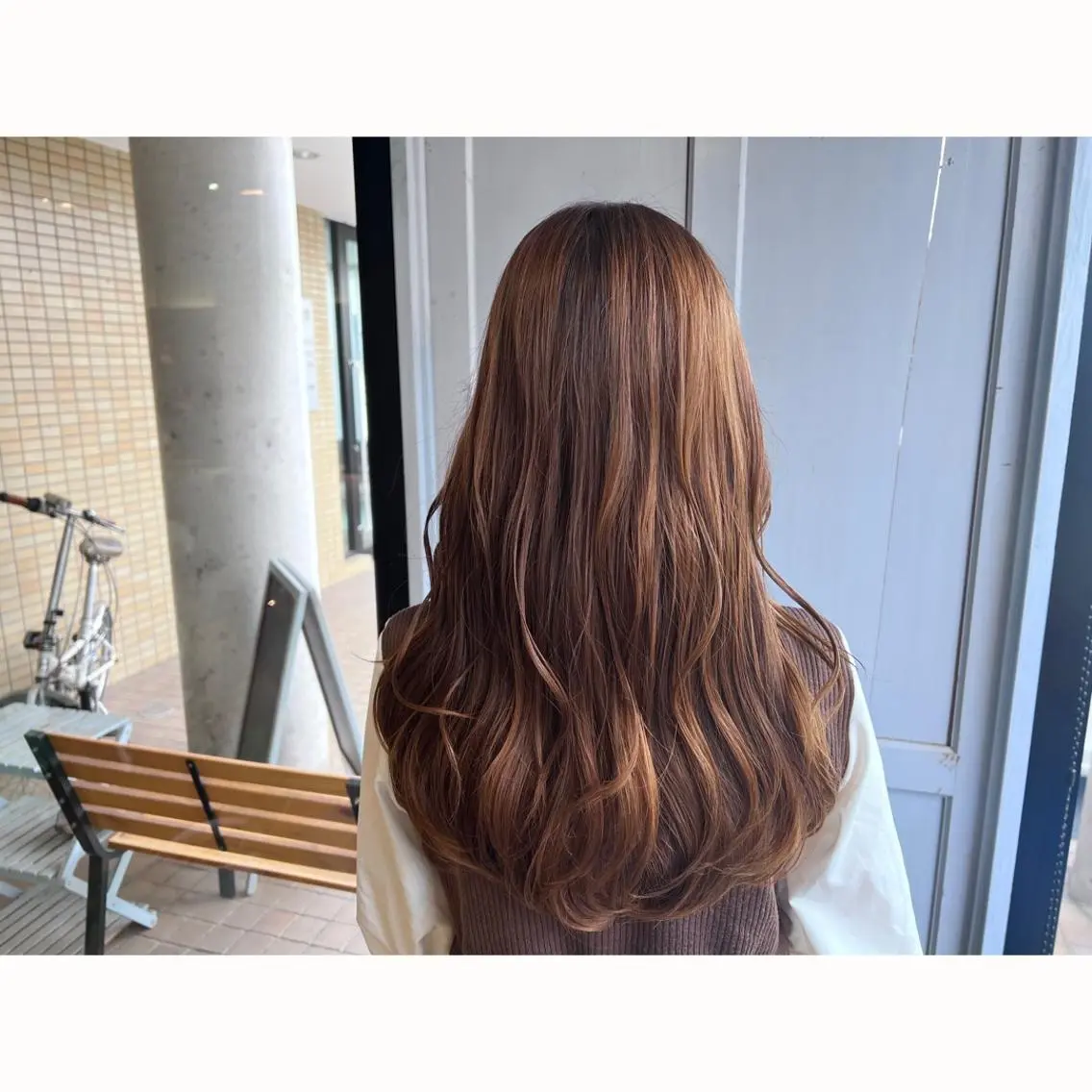 ロング カラー アッシュ ベージュカラー ヘアカラー トリートメント ツキダテ ユイのヘアスタイル