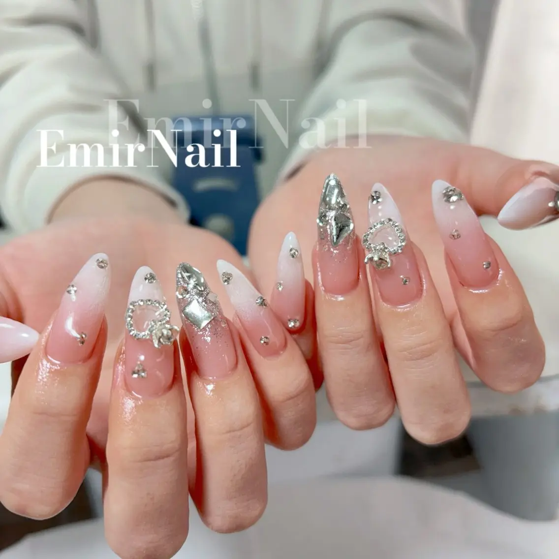 ネイル Emir Nailのネイルデザイン