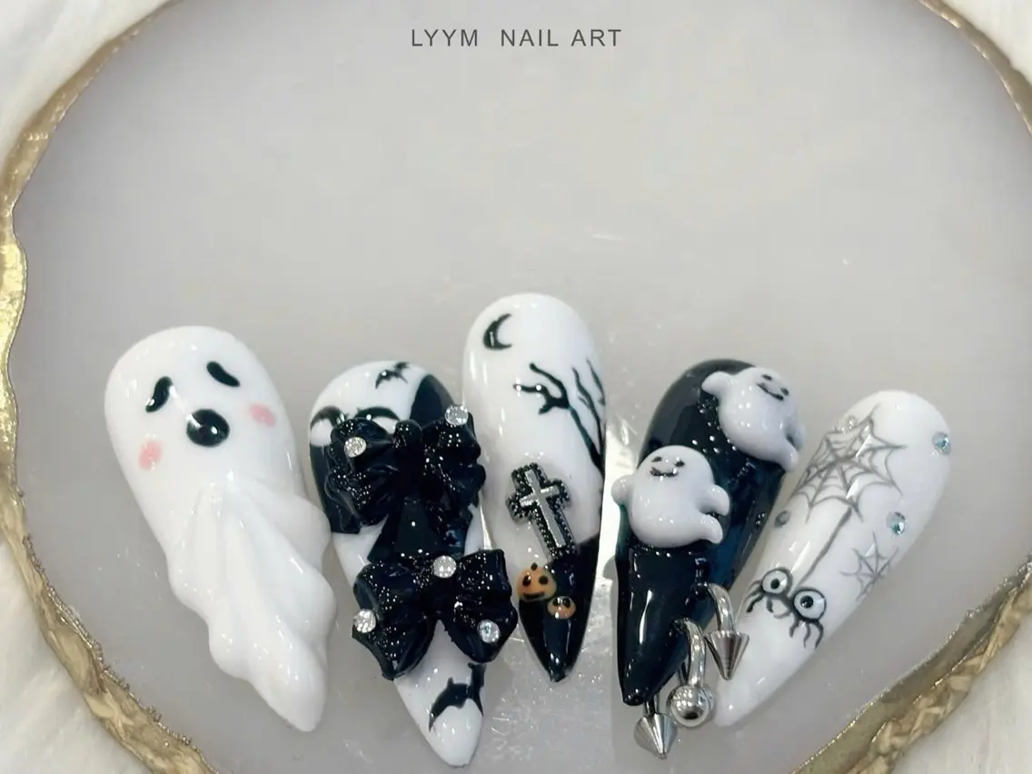 ネイル アートネイル ハロウィン 韓国ネイル ハンドネイル LYYM Salonのネイルデザイン