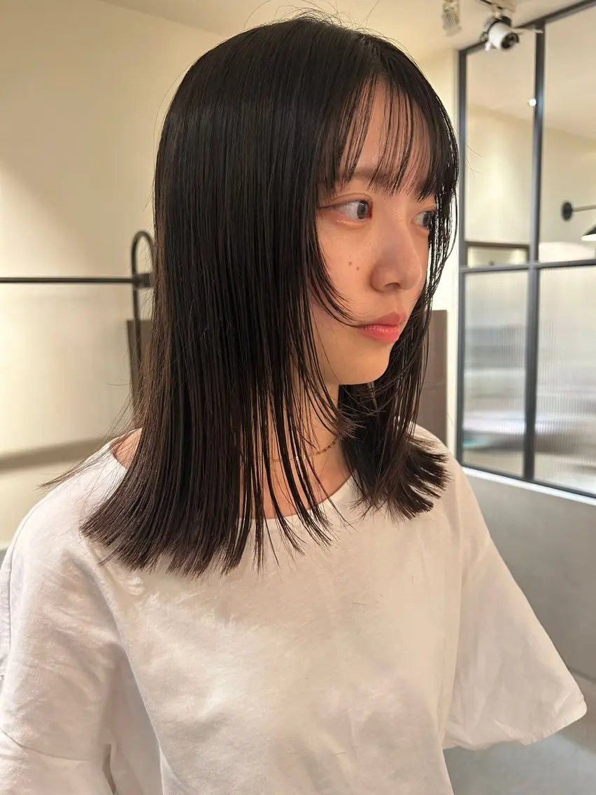 ミディアム 透明感カラー/ミヤタ ヒビキのヘアスタイル