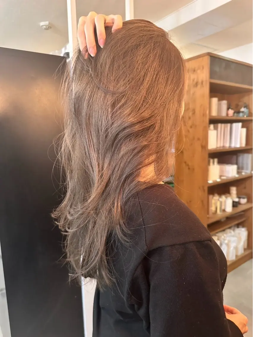 ロング カット ヘアカラー トリートメント 南堀江レイヤーカット MIKU🍒のヘアスタイル