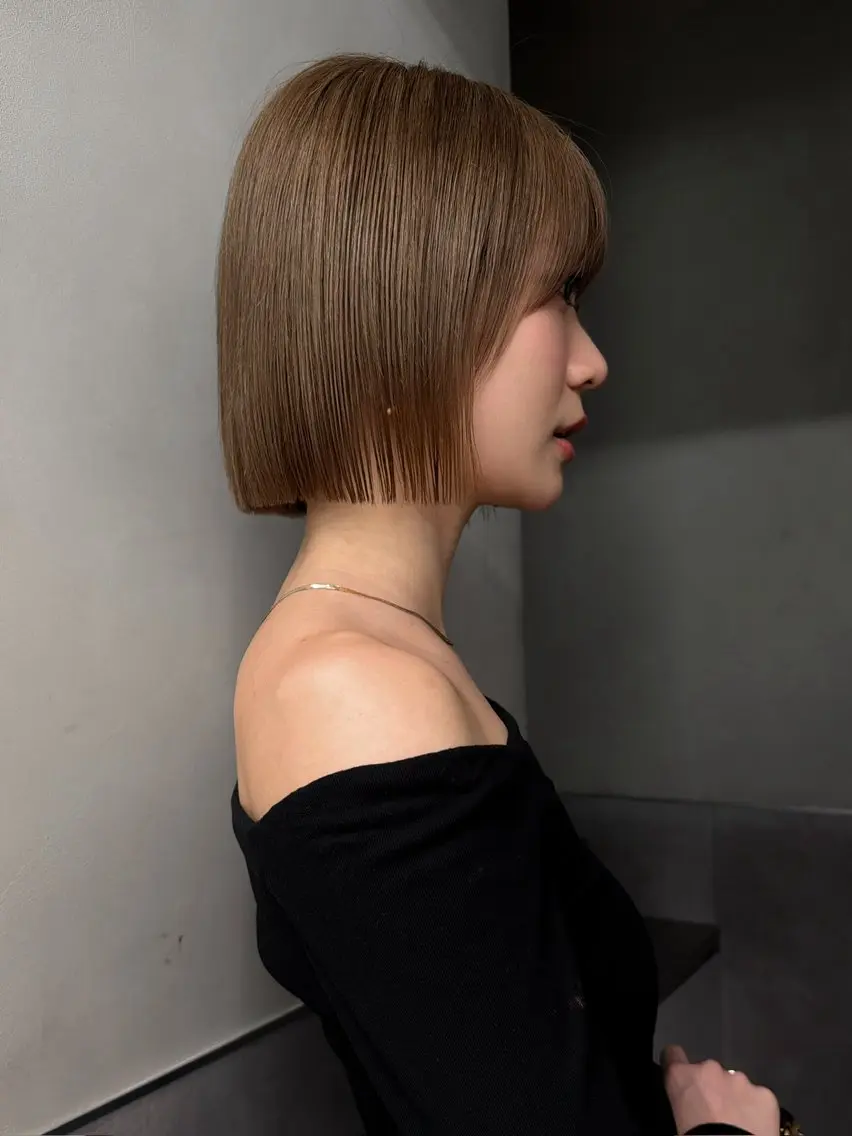 ショート カラー ボブ Hinata🛸 ハイトーン美容師のヘアスタイル