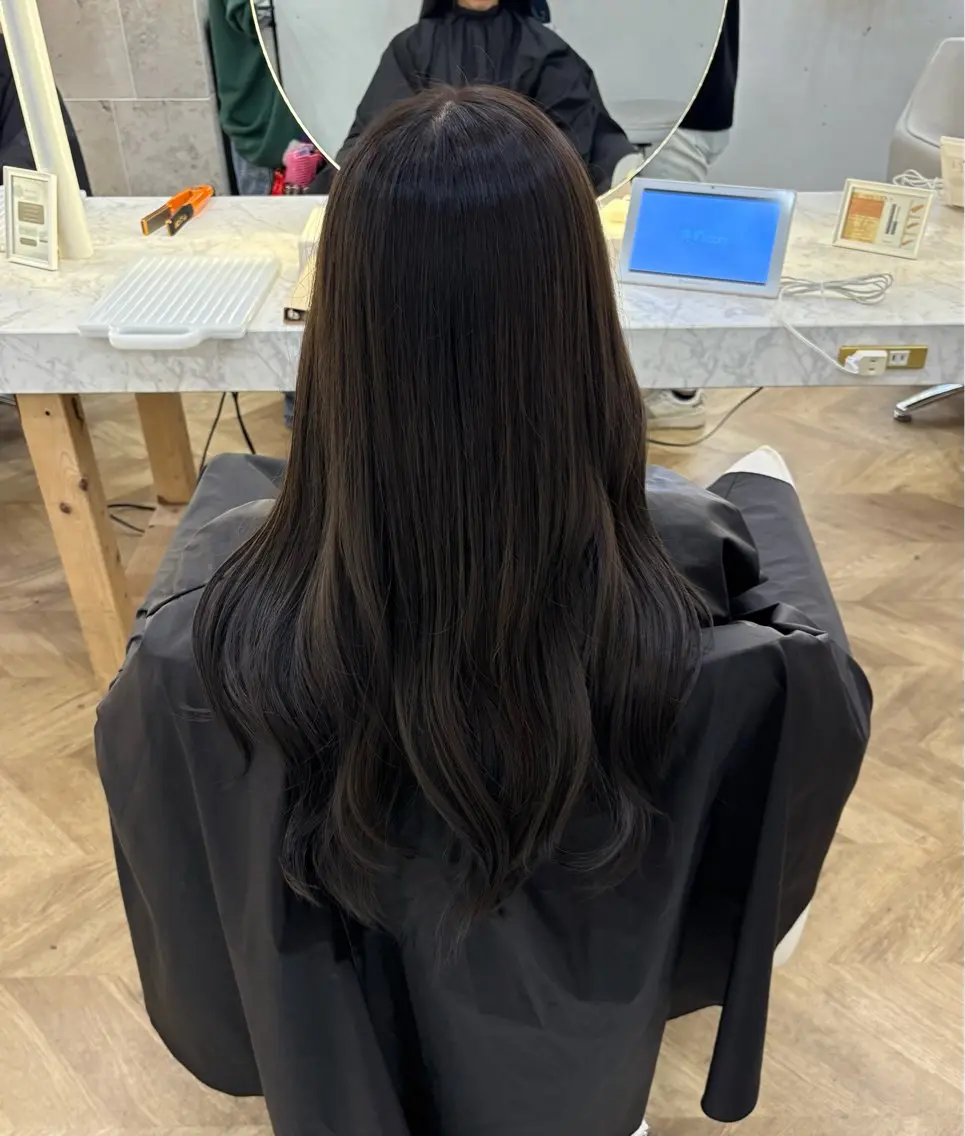 ロング カラー カット ヘアカラー トリートメント 透明感カラー/レイヤ ーカット/須永さくらのヘアスタイル