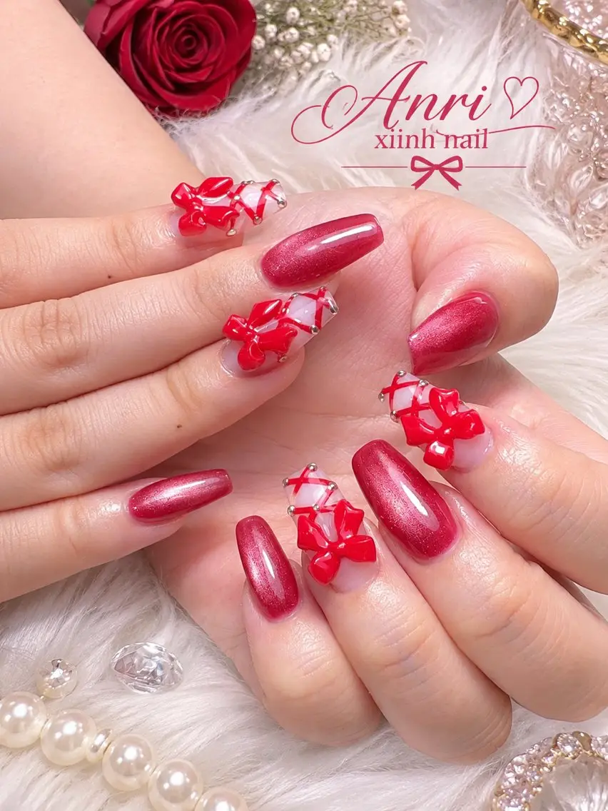 ネイル チークネイル 長さ出し フットネイル ジェルネイル 卒業式 𝓐𝓷𝓻𝓲 XiinhNailのネイルデザイン