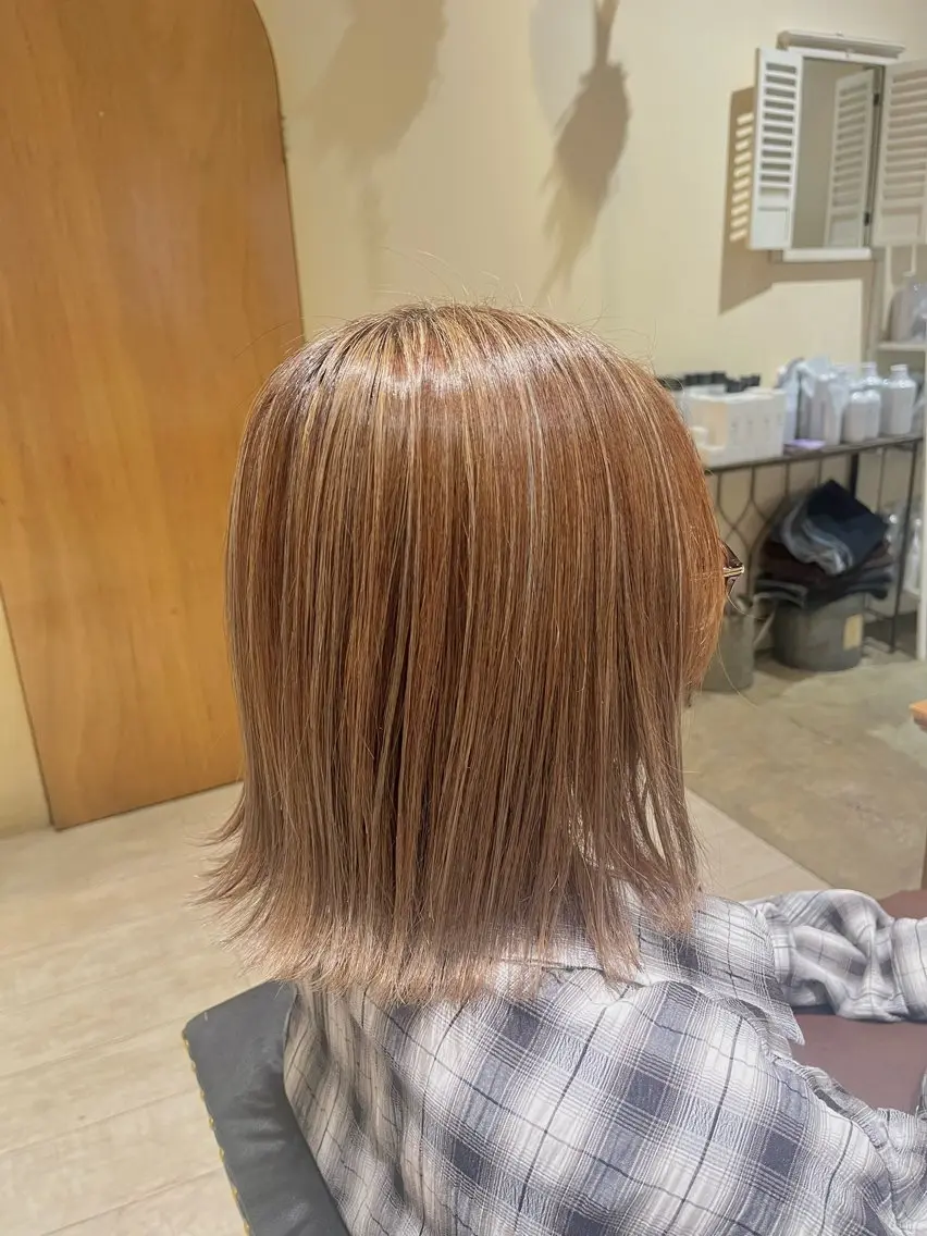 セミロング カラー ヘアカラー かとう なこ🐾のヘアスタイル