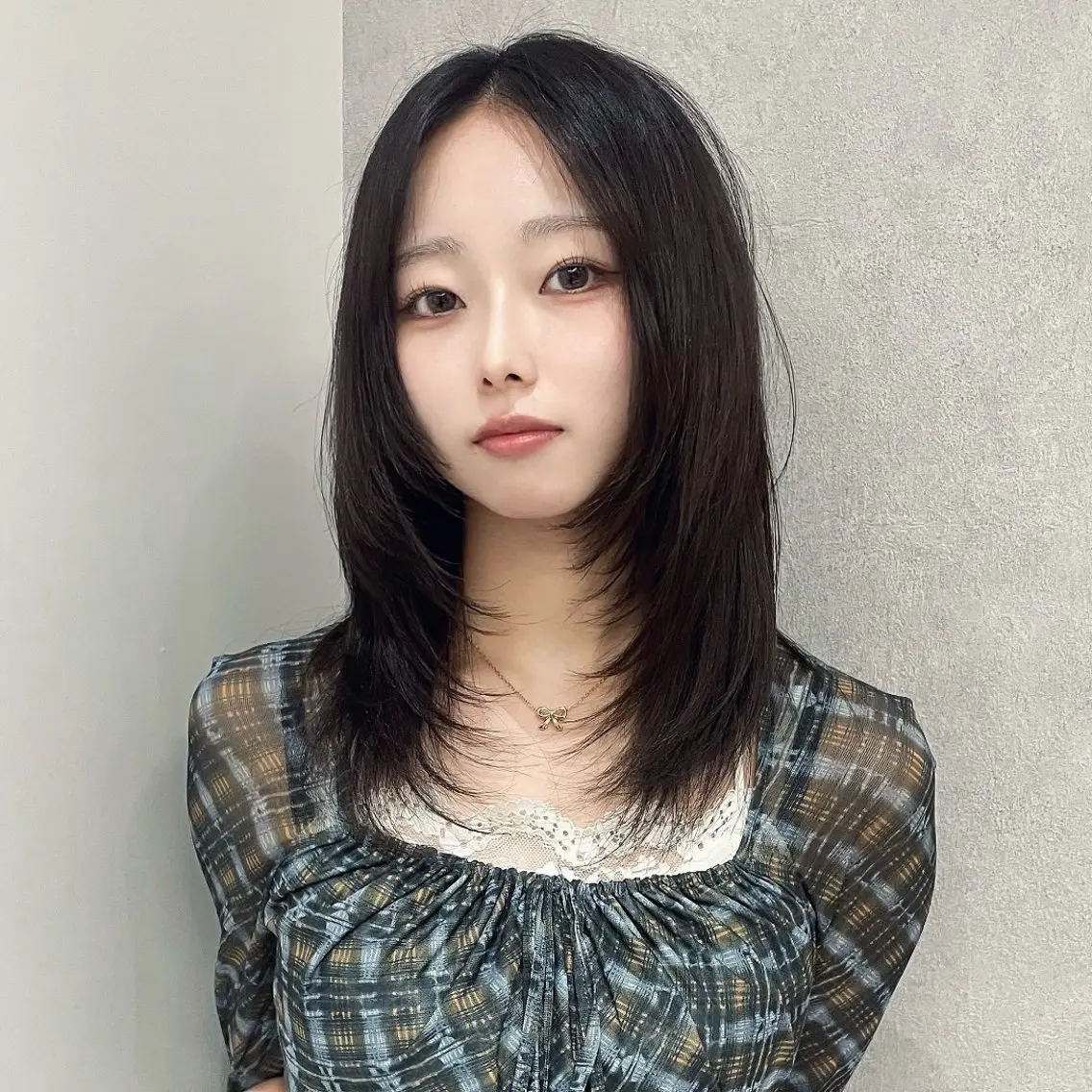 セミロング カット ヘアカラー トリートメント ヘッドスパ ヘアセット ハッシュカット🖤✨ 顔周り/韓国ヘアのヘアスタイル