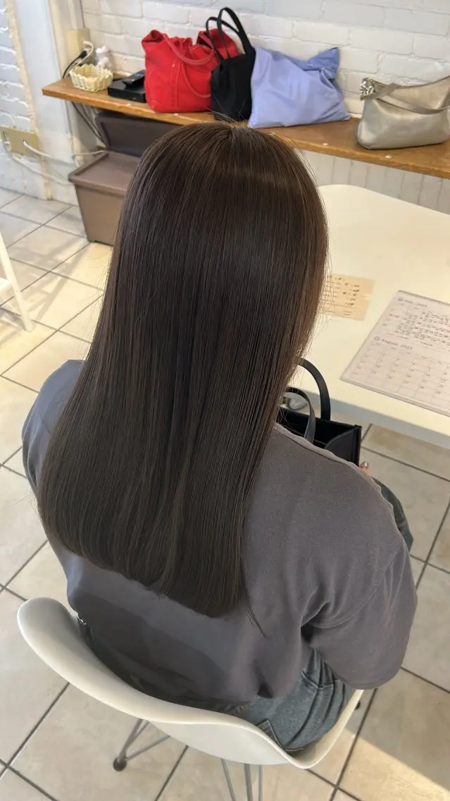 ロング カット 縮毛矯正 なかしま しおん🫧🩵のヘアスタイル