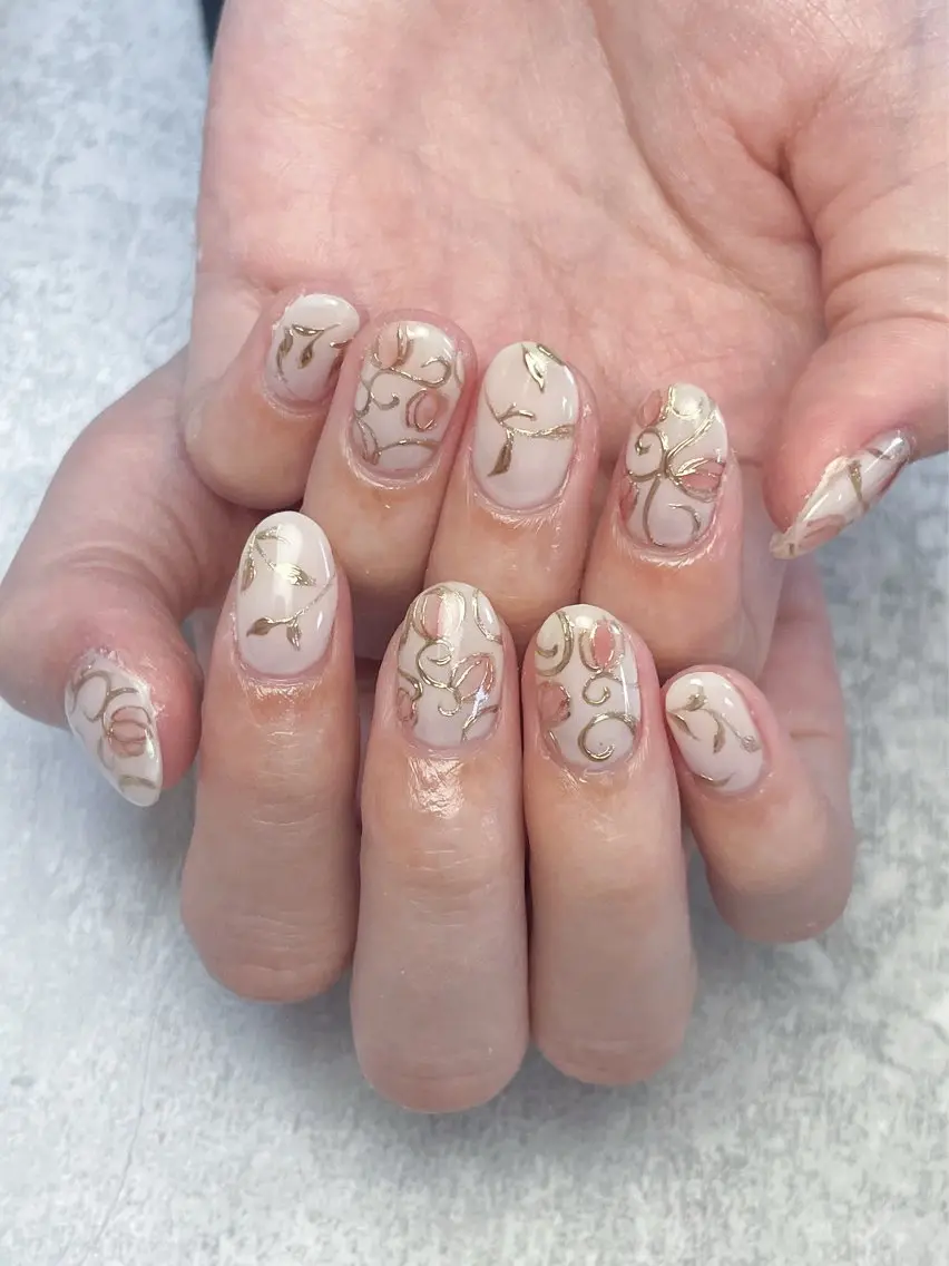 ネイル ハンドネイル FIORITURA aiのネイルデザイン