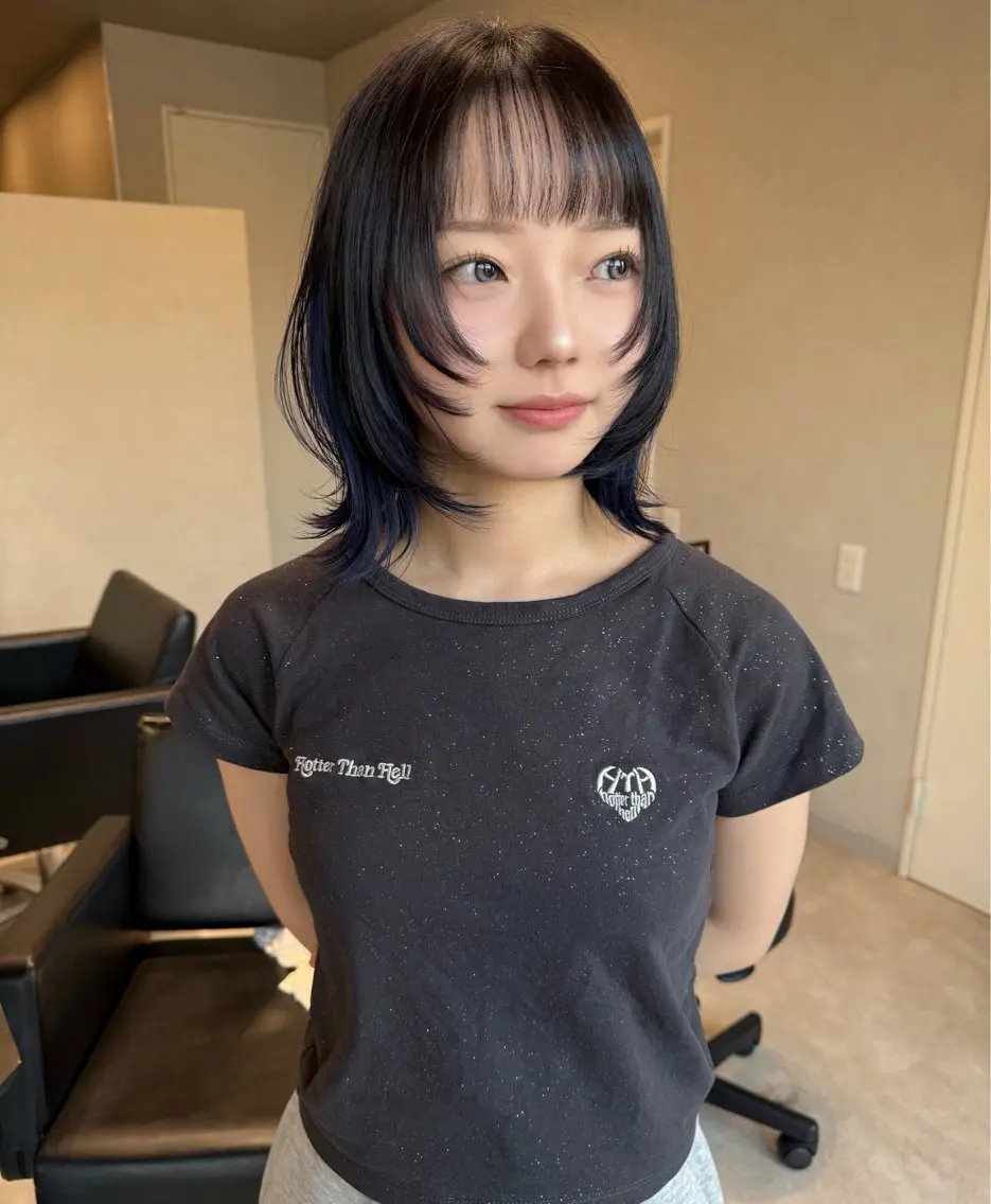 ショート カラー ブルーカラー インナーカラー ネイビーカラー ヘアカラー 透明カラー/レイヤー misaki °＊のヘアスタイル