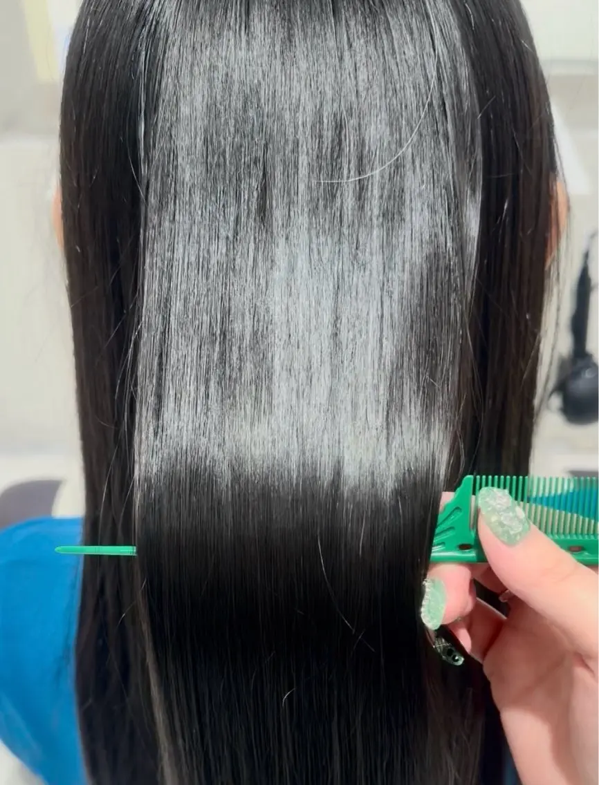 ロング トリートメント 浅見 咲良のヘアスタイル
