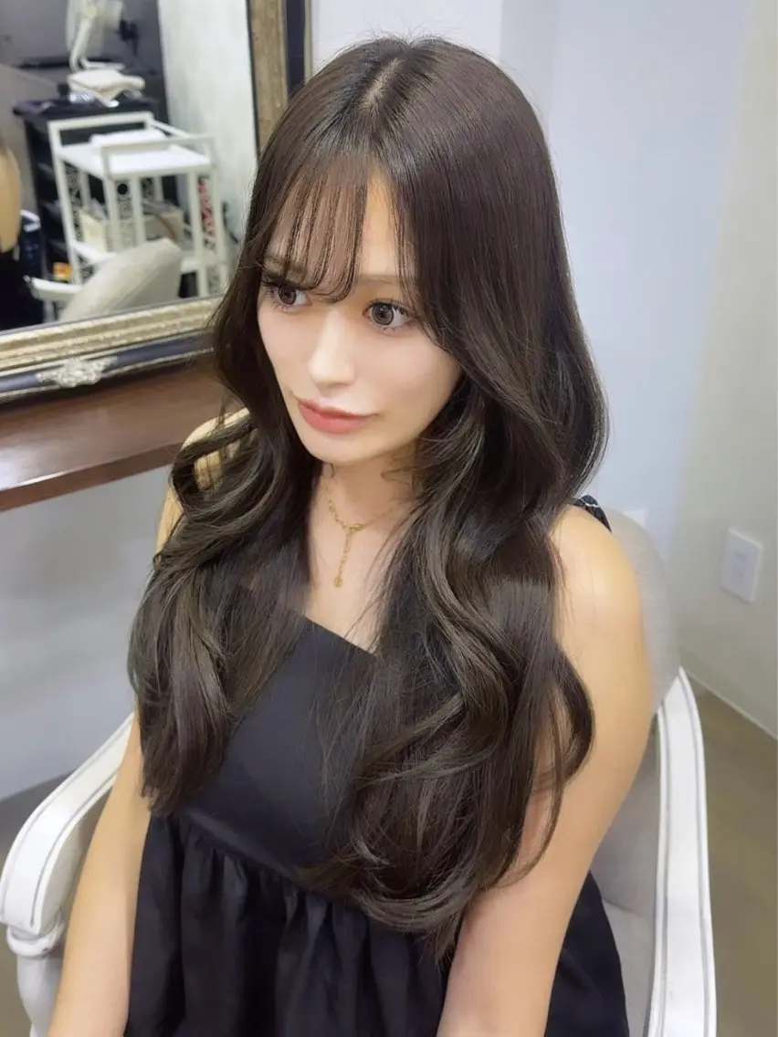 ロング カラー グレージュ オリーブグレージュ オリーブグレー さや𝜗𝜚 カラーモデル募集中のヘアスタイル