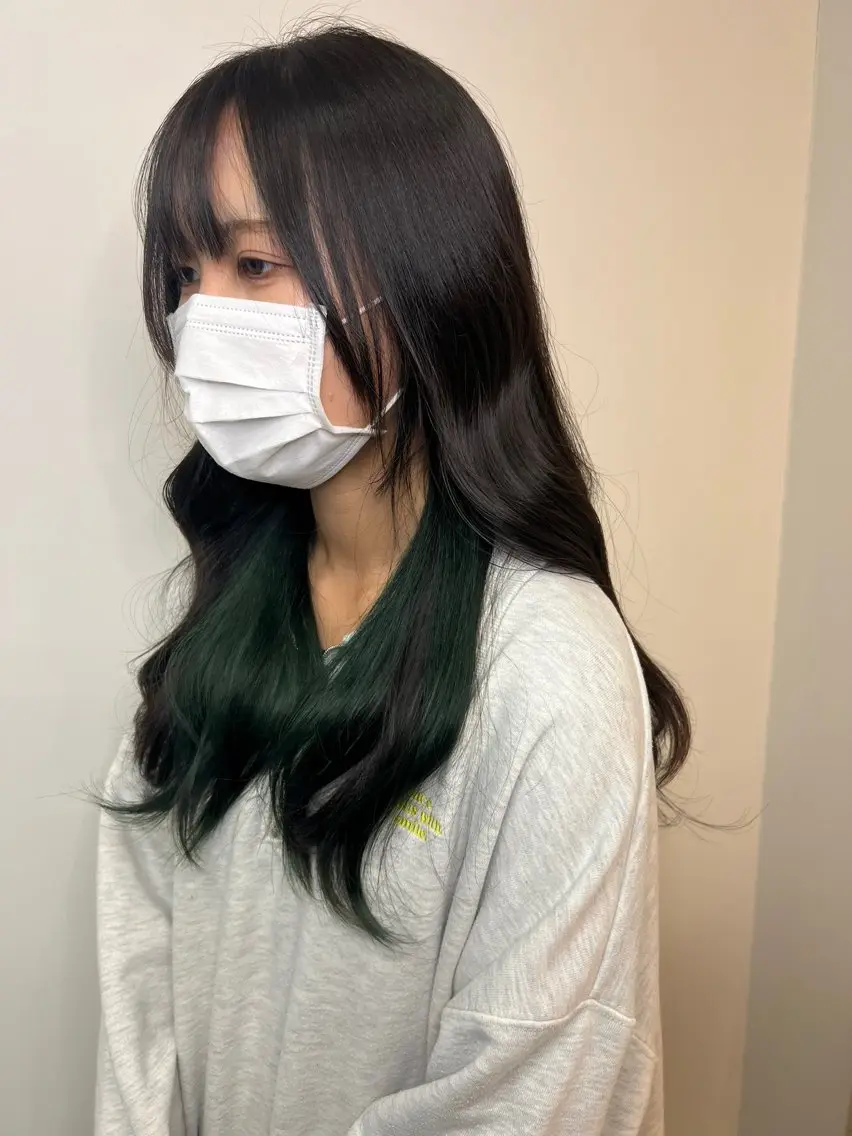 セミロング 滝沢 智希のヘアスタイル