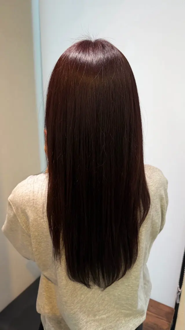 ロング カラー ヘアカラー HINA ．のヘアスタイル