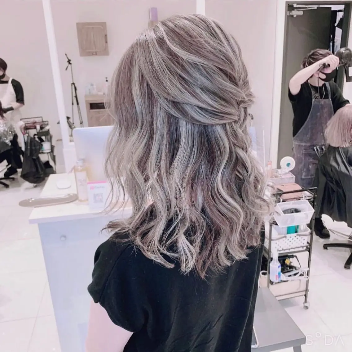 ロング カラー ブリーチ ケアブリーチ 髪質改善 ヘアカラー 福西 洋斗のヘアスタイル