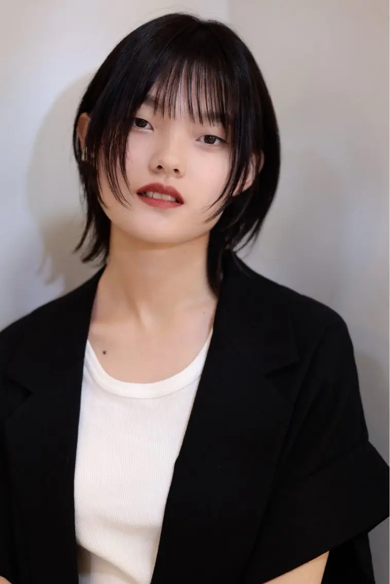 ミディアム カット 縮毛矯正 長谷川 絵美のヘアスタイル
