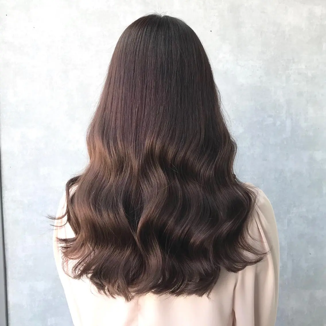 ロング カラー ベージュカラー ブリーチ 透明感カラー グレージュ ピンクカラー K-POP好き美容師 🇰🇷Kai.Yのヘアスタイル