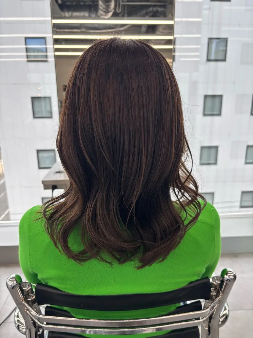 セミロング くびれヘア 佐藤 莉子のヘアスタイル