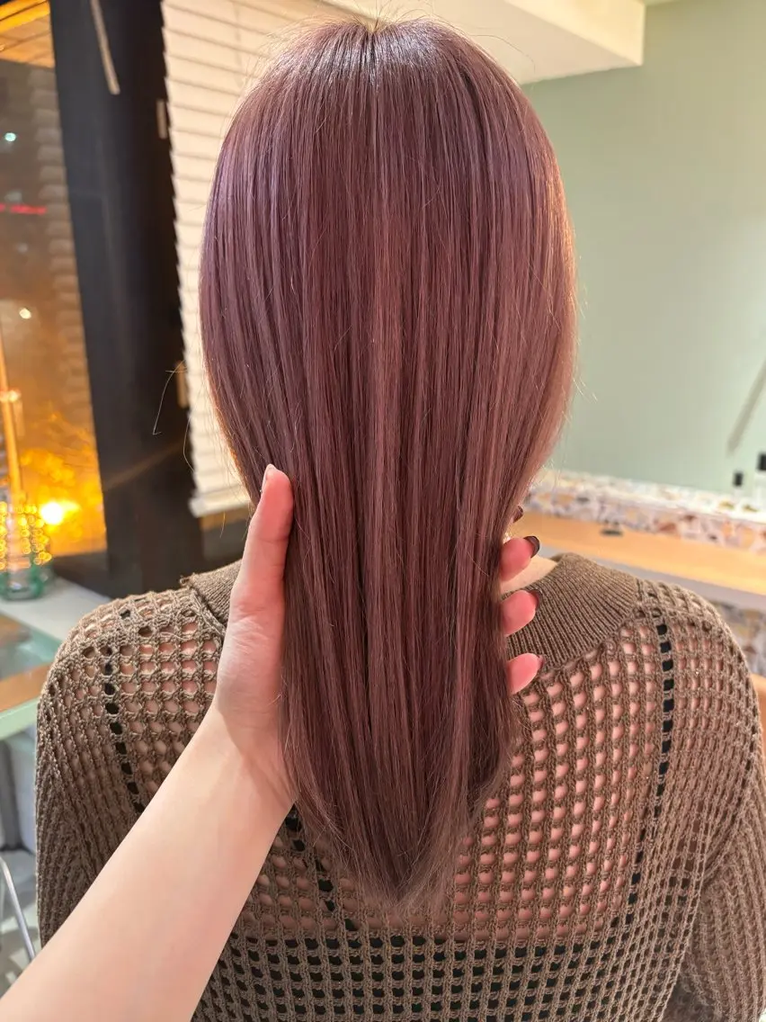 カラー ベージュカラー ブリーチ ダブルカラー ピンクカラー ピンクベージュ 長谷川 結奈のヘアスタイル