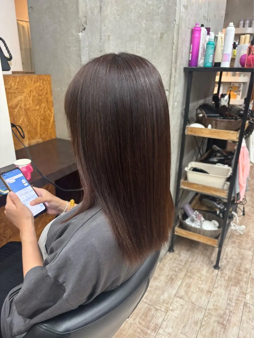 カラー 長谷川 萌々のヘアスタイル