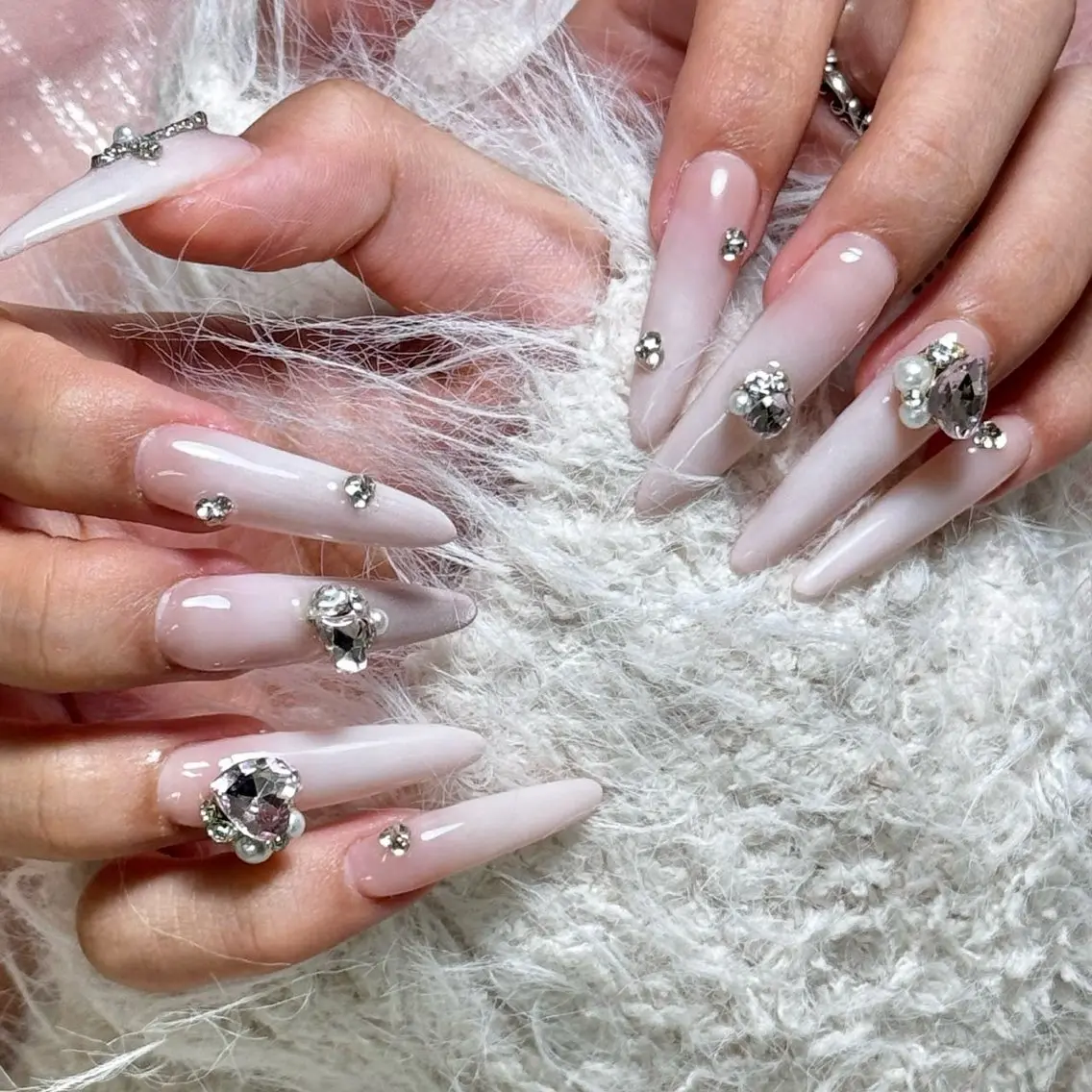 ネイル ハンドネイル ongles chicのネイルデザイン