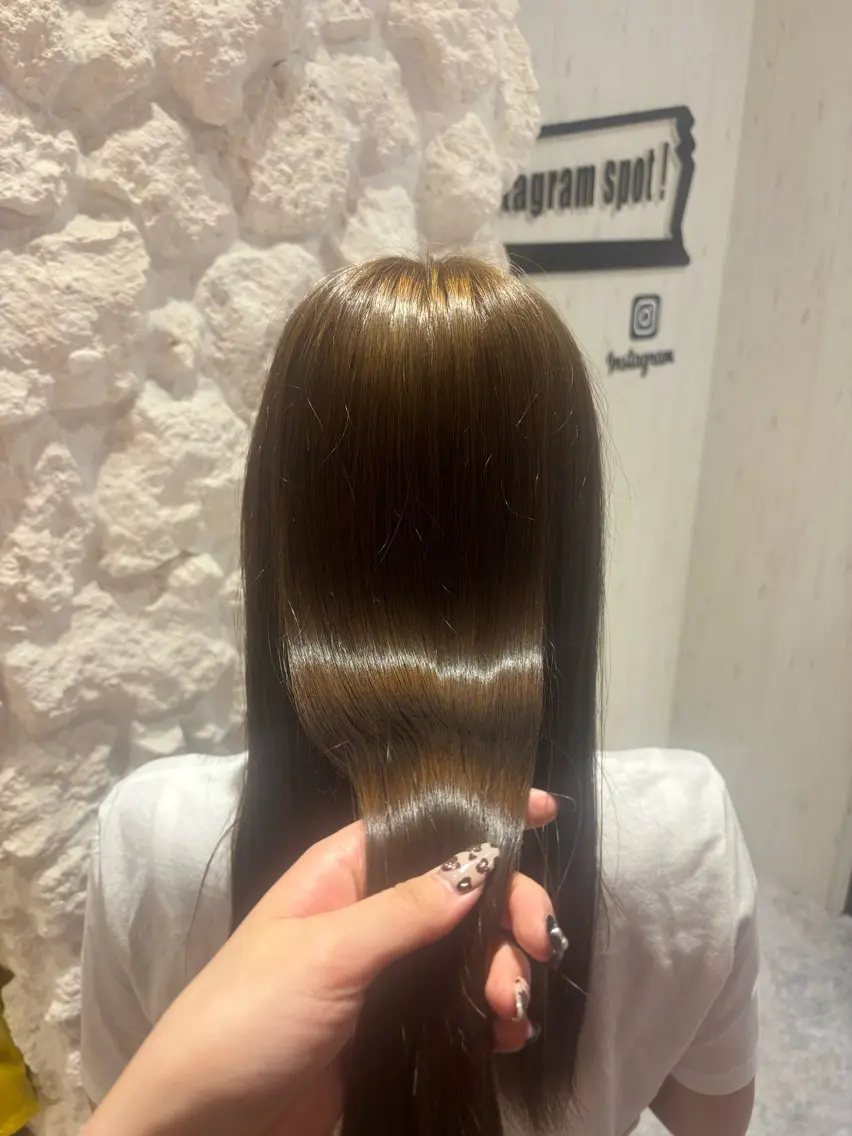 ロング カラー ベージュカラー ブラウンカラー 透明感カラー オリーブベージュ ヘアカラー Agu.hair / ミナミのヘアスタイル