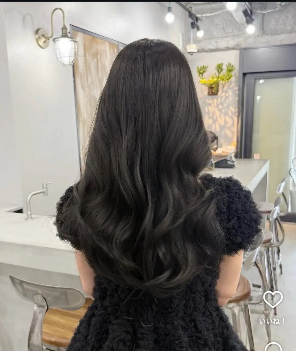 カラー ダークグレー ダークグレージュ グレージュ 縮毛矯正モデル 募集中/ゆずのヘアスタイル