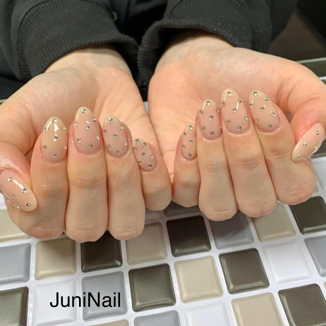 ネイル オーロラネイル クリアネイル 成人式 フラッシュネイル フレンチネイル ハンドネイル JuniNail 주니네일🇰🇷suのネイルデザイン